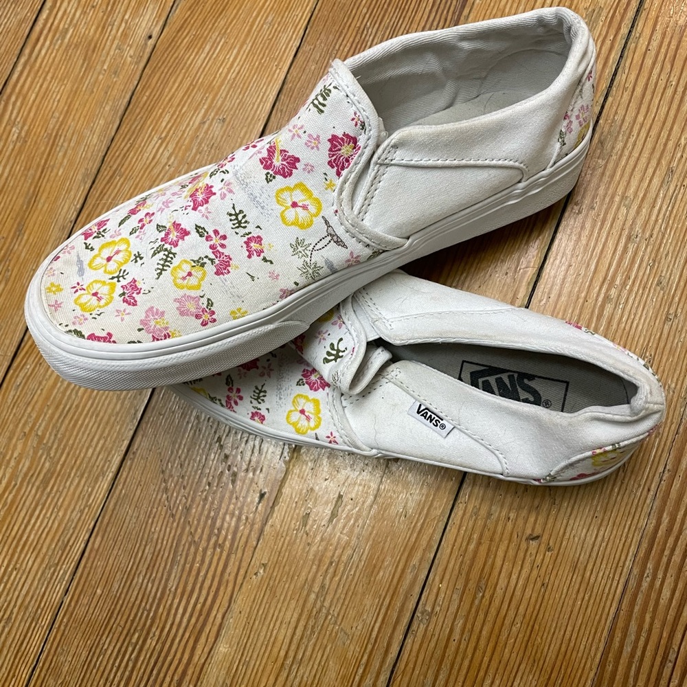 Women's floral Van slip on sneakers. Canvas body with rubber sole